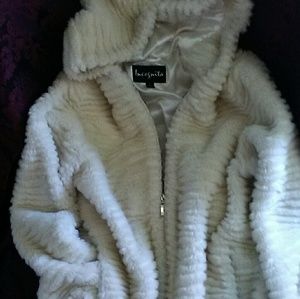 VINTAGE Soft Plush SNOW WHITE Faux Fur COAT sz S/M